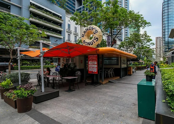 Apartment Bgc 2br Uptown Parksuites With Balcony And Bathtub