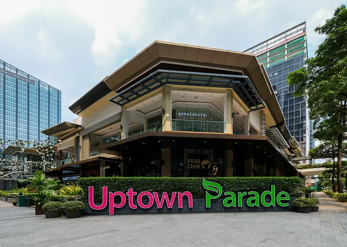 Bgc 2br Uptown Parksuites With Balcony And Bathtub Apartment