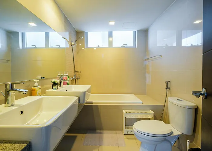 Bgc 2br Uptown Parksuites With Balcony And Bathtub Apartment Manila