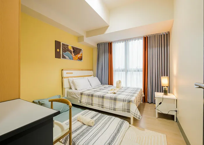Bgc 2br Uptown Parksuites With Balcony And Bathtub *
